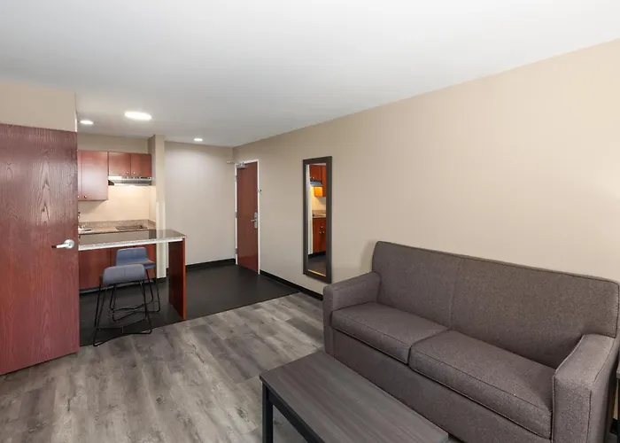 Super 8 By Wyndham Lubbock West